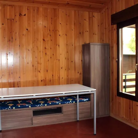 Camping El Bosque De Los Suenos - Cabanas En El Bierzo Cubillos del Sil