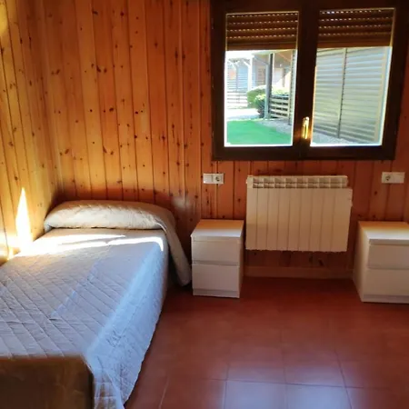 Camping El Bosque De Los Suenos - Cabanas En El Bierzo