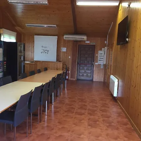 El Bosque De Los Suenos - Cabanas En El Bierzo Camping Cubillos del Sil